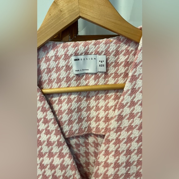 Asos Design dogtooth boucle mini vest dress - Picture 5 of 7